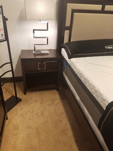 Furniture Store «Rooms To Go Furniture Store - Altamonte Springs», reviews and photos, 464 FL-436, Altamonte Springs, FL 32714, USA