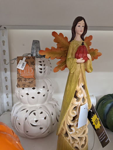 Home Goods Store «Tuesday Morning», reviews and photos, 11006 Warwick Blvd, Newport News, VA 23601, USA