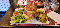 Hamburger du Restaurant de spécialités du sud-ouest de la France Chez Papa à Paris - n°11