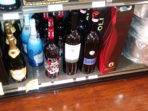 Shopping Mall «Arena Shops», reviews and photos, 14750 Biscayne Blvd, North Miami, FL 33181, USA