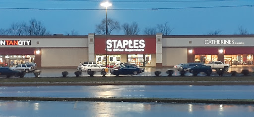 Staples, 1680 Campbell Ln, Bowling Green, KY 42104, USA, 