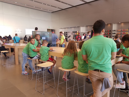 Computer Store «Apple Ridge Hill», reviews and photos, 143 Market Street, Yonkers, NY 10710, USA