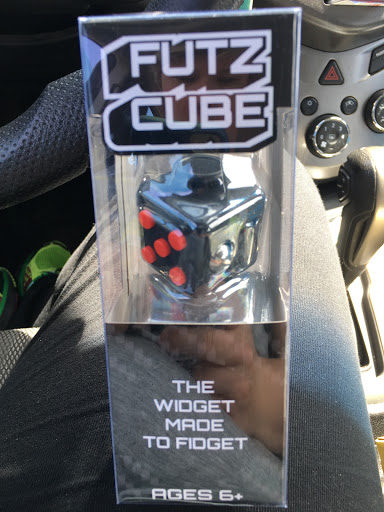 Variety Store «Five Below», reviews and photos, 1468 E Golf Rd, Schaumburg, IL 60173, USA