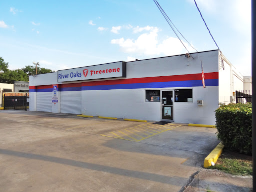 Tire Shop «River Oaks Firestone», reviews and photos, 3701 Westheimer Rd, Houston, TX 77027, USA