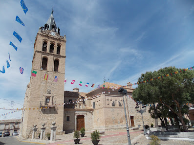Iglesia Parroquial Santa María Magdalena C. Real, 40A, 45110 Ajofrín, Toledo, España