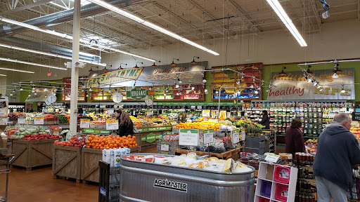 Grocery Store «Fresh Thyme Farmers Market- Downers Grove», reviews and photos, 325 Ogden Ave, Downers Grove, IL 60515, USA