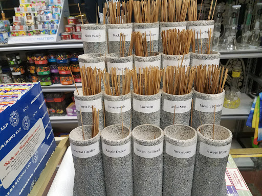 Tobacco Shop «Head Hunters Smoke Shop», reviews and photos, 3101 N Stone Ave, Tucson, AZ 85705, USA