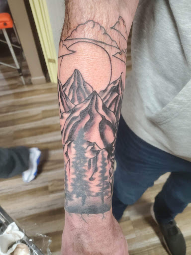 Explore crown tattoo cover up ideas, creative tattoo ideas in Kansas City, available at La plaza tattoo and art gallery