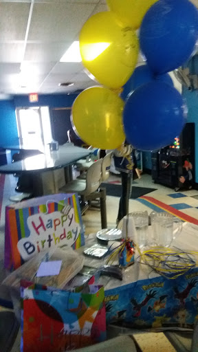 Bowling Alley «Gladstone Bowl», reviews and photos, 300 NW 72nd St, Kansas City, MO 64118, USA