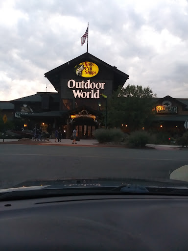Sporting Goods Store «Bass Pro Shops», reviews and photos, 11550 Lakeridge Pkwy, Ashland, VA 23005, USA