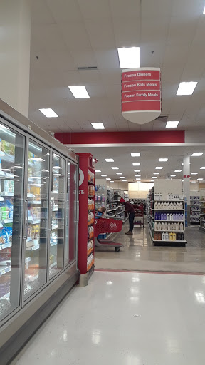 Department Store «Target», reviews and photos, 999 Corporate Dr, Westbury, NY 11590, USA