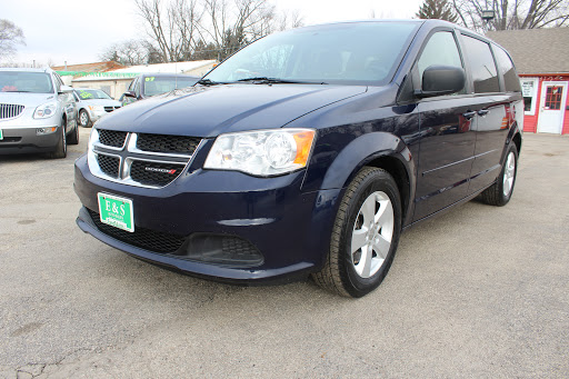 Used Car Dealer «E & S Auto Sales», reviews and photos, 2423 Plainfield Rd, Crest Hill, IL 60435, USA