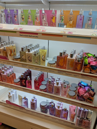 Hair Salon «Ulta Beauty», reviews and photos, 1450 N Litchfield Rd, Goodyear, AZ 85395, USA