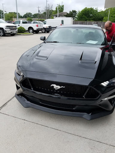 Car Dealer «Tommie Vaughn Ford», reviews and photos, 1201 N Shepherd Dr, Houston, TX 77008, USA