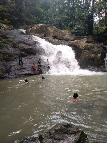 Air Terjun Seratak