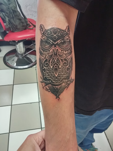 Tattoo Shop «Six1Six Tattoo Studio», reviews and photos, 526 Leonard St NW, Grand Rapids, MI 49504, USA