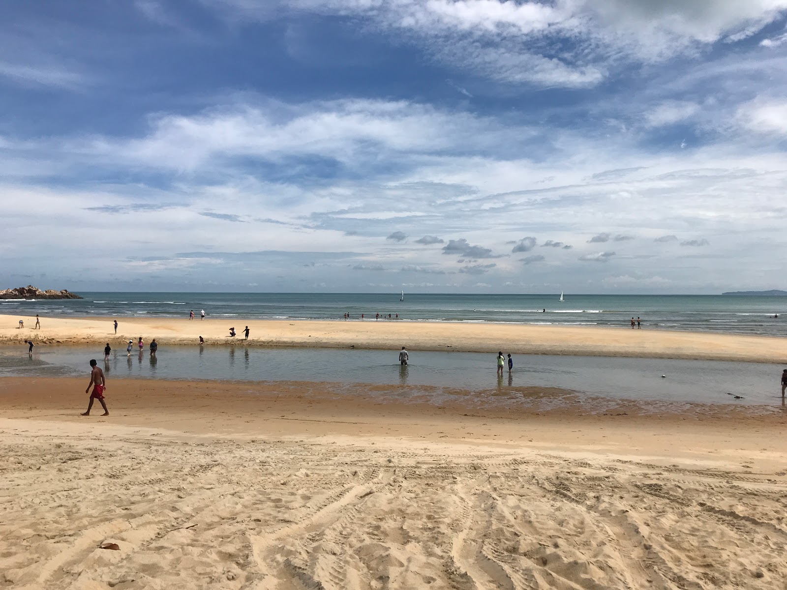 Foto de Cherating beach área de complejo turístico de playa