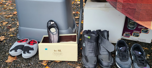 Flea Market «Manahawkin Flea Mart», reviews and photos, 657 E Bay Ave, Manahawkin, NJ 08050, USA