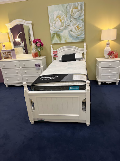 Furniture Store «Raymour & Flanigan Furniture and Mattress Store», reviews and photos, 1345 US-1, North Brunswick Township, NJ 08902, USA