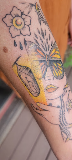 Explore skull hand tattoo ideas, creative tattoo ideas in Carbondale, available at Bonedale Tattoo