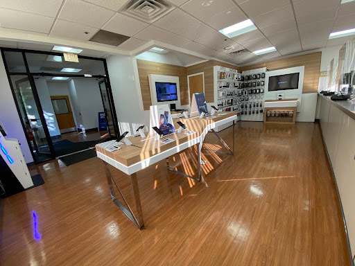 Cable Company «Optimum Store», reviews and photos, 254 Old Country Rd, Riverhead, NY 11901, USA