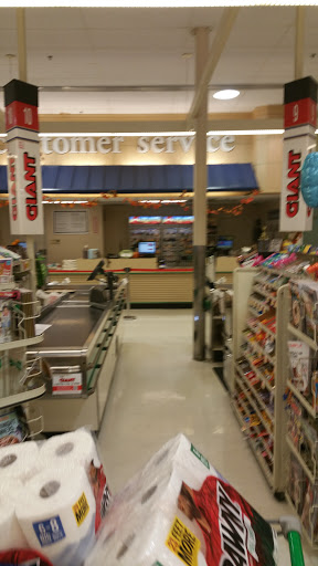 Grocery Store «Giant Food Stores», reviews and photos, 2910 Springfield Rd, Broomall, PA 19008, USA