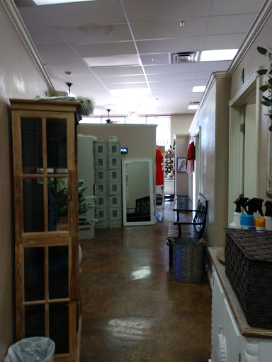 Tanning Salon «Club Tan Salon and Boutique», reviews and photos, 1300 S Watson Rd #117, Buckeye, AZ 85326, USA