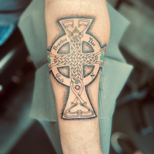 Explore cool small face tattoo ideas, creative tattoo ideas in Navarre, available at Eleven 11 Tattoo Studio