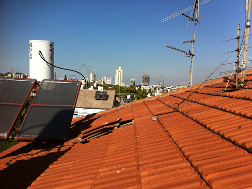 ארי קבלנים - תיקון גגות רעפים