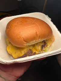Cheeseburger du Restaurant de hamburgers PUSH Smash Burger - Saint Maur à Paris - n°2