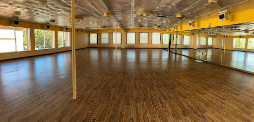 Yoga Journey Studios (Previously Bikram Hot Yoga Central Fremont) 瑜珈旅程精品會館