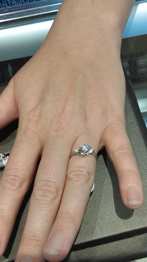 Jeweler «Shane Co.», reviews and photos, 9790 E Arapahoe Rd, Greenwood Village, CO 80112, USA