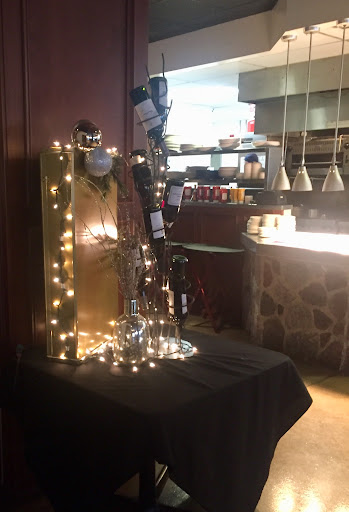 Restaurant «Evans Street Station», reviews and photos, 110 S Evans St, Tecumseh, MI 49286, USA