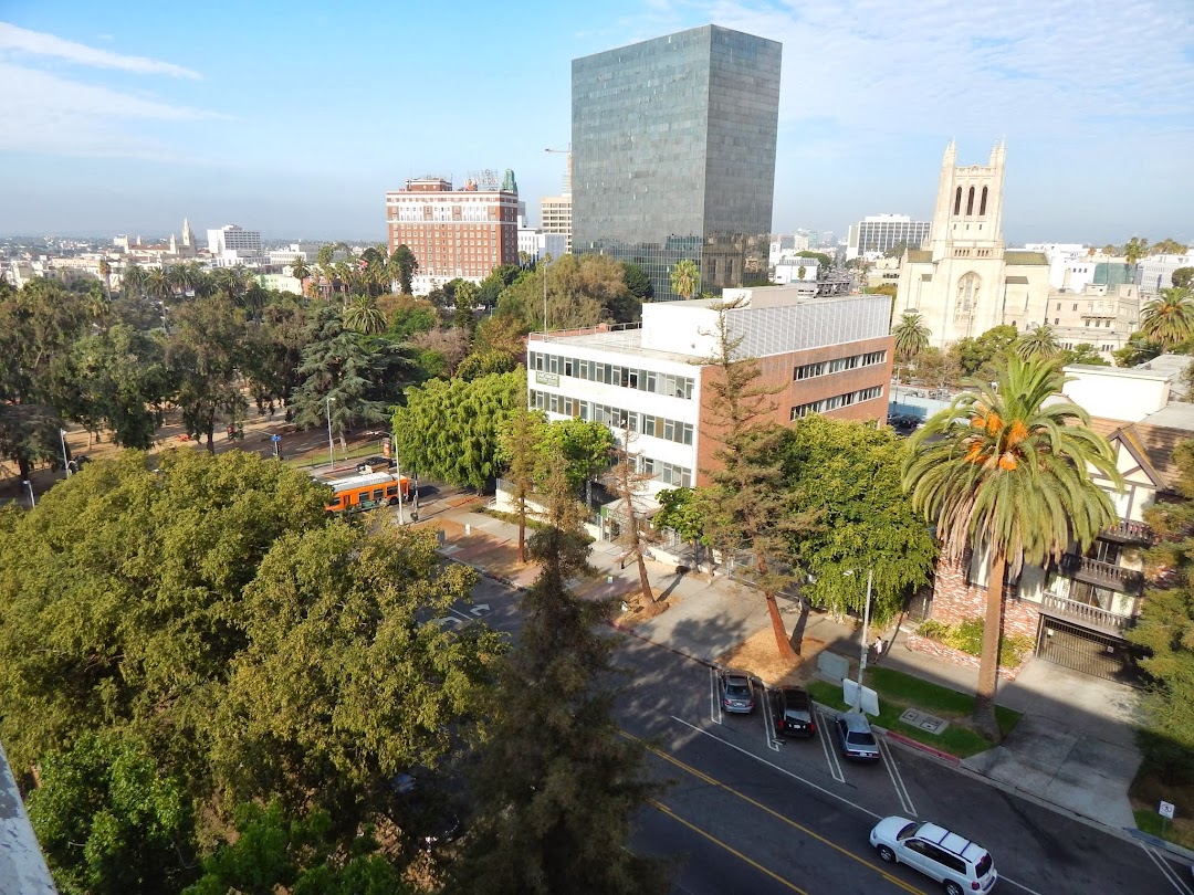 Larchmont Charter School at La Fayette Park