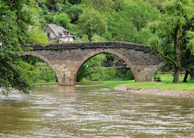 Pont de Belcastel à Belcastel