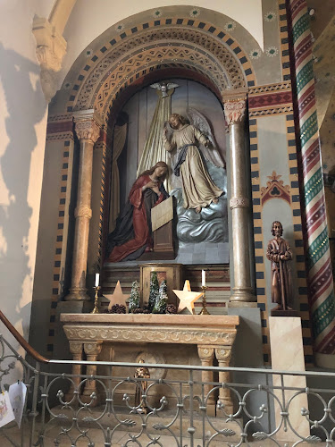 Kommentare und Rezensionen über Kirche Sankt Maurizius