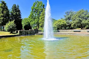 Springbrunnen im Lenne Park image