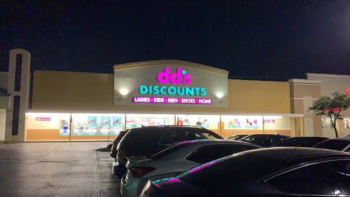 Shopping Mall «Horizon Park Shopping Center», reviews and photos, 3904 W Hillsborough Ave, Tampa, FL 33614, USA