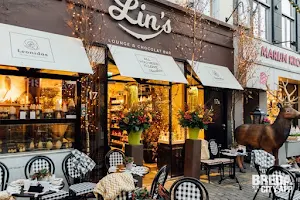 Lin’s Lounge & Chocolat Bar image