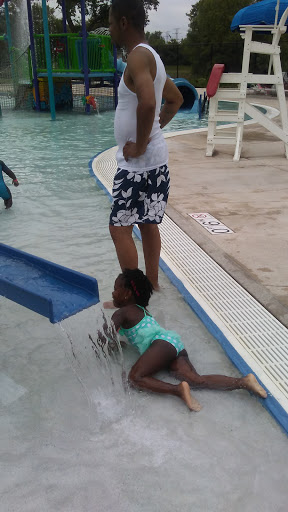 Water Park «Green Lake Family Aquatic Center», reviews and photos, 1100 River Oaks Dr, Calumet City, IL 60409, USA
