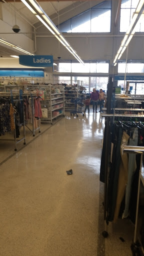 Clothing Store «Ross Dress for Less», reviews and photos, 5733 Christie Ave, Emeryville, CA 94608, USA