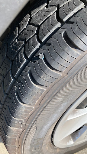 Tire Shop «Discount Tire Store - Irving, TX», reviews and photos, 3516 W Airport Fwy, Irving, TX 75062, USA