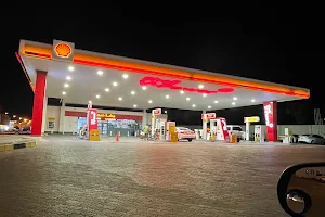 Shell Petrol Station محطة شل للوقود image