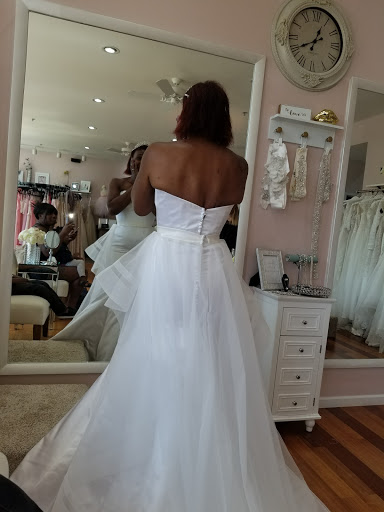 Bridal Shop «Here Comes The Dress», reviews and photos, 850 E 1050 N #101, Chesterton, IN 46304, USA