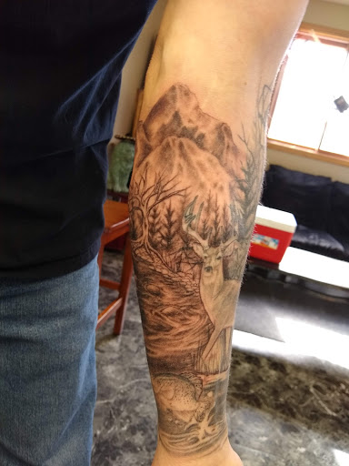 Lions Lair Tattoo LLC, 1414 N 4th St, Tomahawk, WI 54487, USA, 