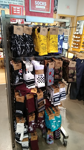 Shoe Store «Vans», reviews and photos, 9736 W Northern Ave, Peoria, AZ 85345, USA