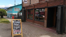 Pastelería & Cafetería Kochi