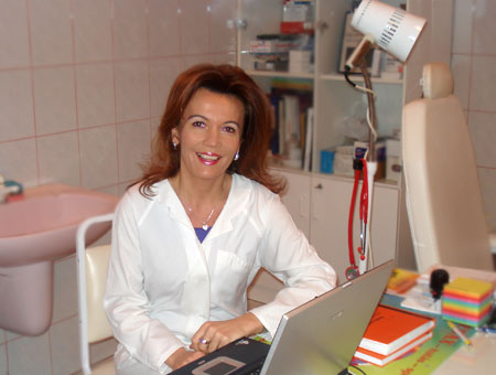 Dr. Szendrődi Rita - Orvos