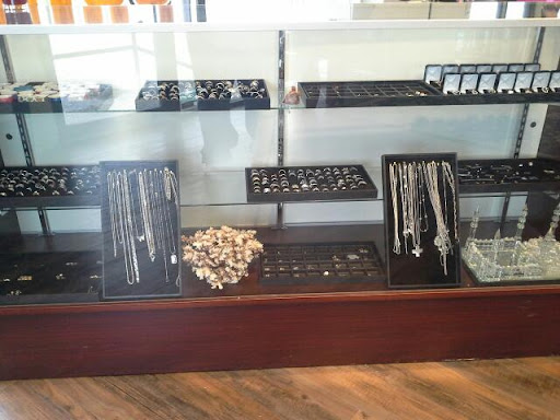 Gold Dealer «The Buy Back Store», reviews and photos, 10415 Perrin Beitel Rd #100, San Antonio, TX 78217, USA