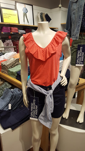 Clothing Store «Gap», reviews and photos, 18511 Outlet Blvd, Chesterfield, MO 63005, USA